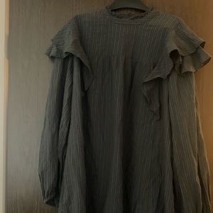 New grey textured wild fable ruffle tunic l/blouse size xl never worn